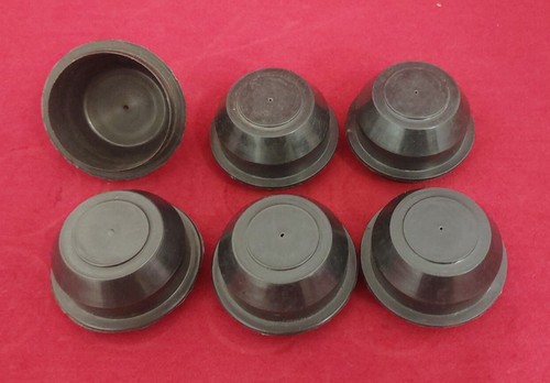 Black plastic trailer hub - plastic,